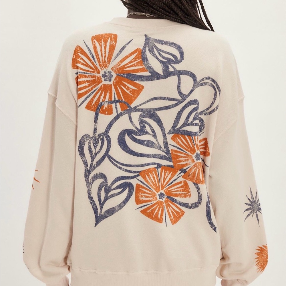 NWT We The Free People (Daydreamer) Floral Stamp Cream Sweatshirt, size small - Picture 2 of 4